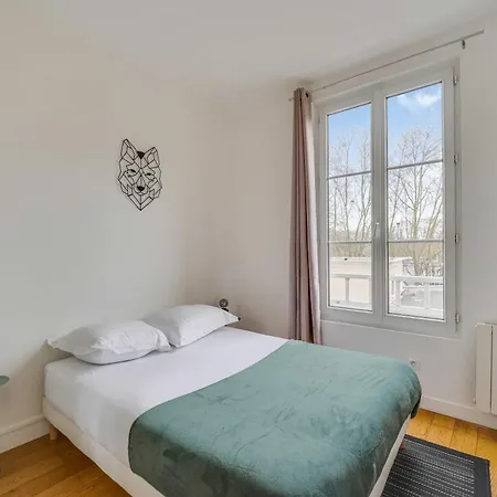 Charming 2br 4p - *