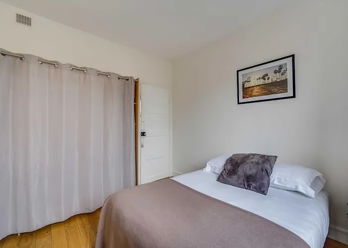 Charming 2br 4p -